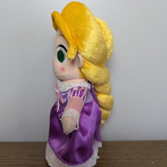 nuimos Disney Tangled Rapunzel Posable Doll w/removable clothes - Picture 2 of 5